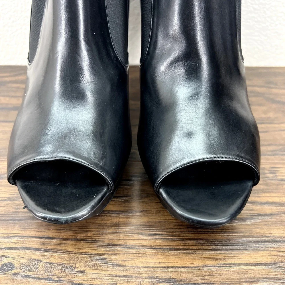 Vera Wang Lavender Womens Size 9.5M Black Leather Peep Toe Platform Booties Heel